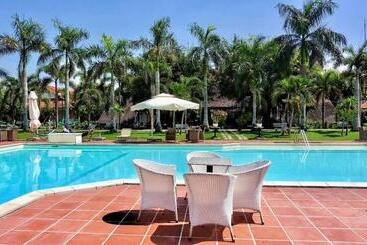 هتل Les Hameaux De L Orient