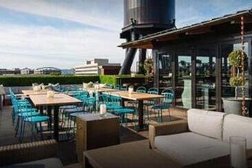 فندق The Charmant