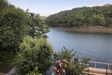 Beautiful 1 Bed Riversi Cottage Located In Malpas