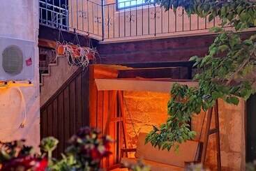 هتل Daphne Luxury Rooms