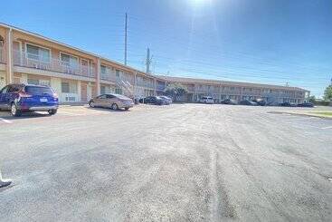 호텔 Great Western Inn & Suites   Saginaw