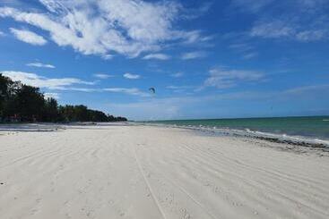 Отель Utulivu House