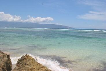 هتل Y Villas Salamar