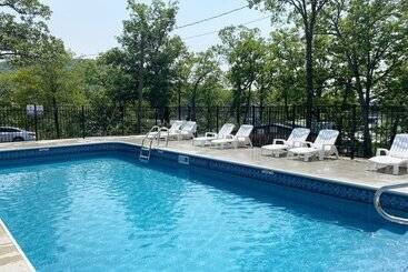 膳宿费 Niangua Hills Resort