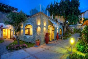 住宿加早餐  Wellness And Relaxing Time In Ischia Per 16 People
