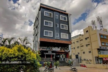 호텔 Dbr Suites Rr Nagar