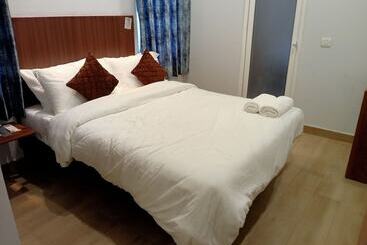 בית מלון כפרי Golden Frame