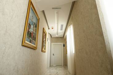 בית מלון כפרי Rozafa Blu