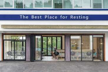 פנסיון Jebudo Kerensia Resort