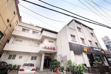 Seosan Peace Motel