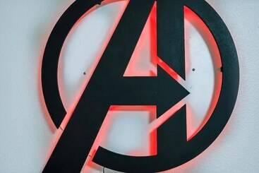 Сельский дом Stunning Modern Family Villa, Pool & Jacuzzi With Private View, Themed Bedrooms!