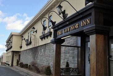 簡易ホテル The Guv’nor