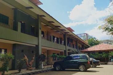 ホテル Coco Heights Condos