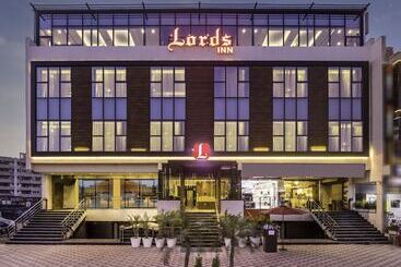Отель Lords Inn Chandigarh Zirakpur