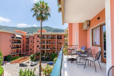 ペンション Sorrento Colors&suites