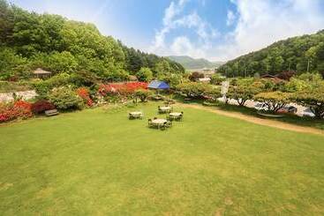 Yeoju Dugyeonsae Meomunjari Pension