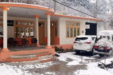 Benazir Hotel Kalash