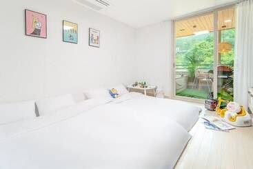 Gapyeong Gonggam Kid Gajok Seupa Gyegok Pension