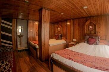 فندق Goroomgo Broadway Mall Road Darjeeling