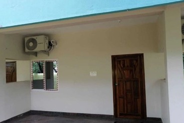 Отель Le Springlynn Residency