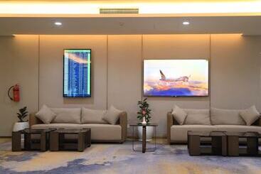 فندق Skylight In Terminal