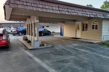 Midway Motel