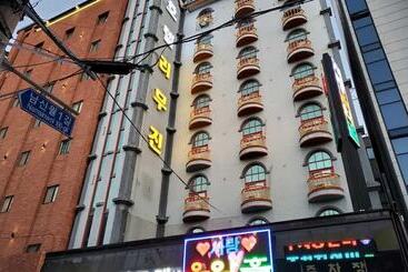 Мотель Suncheon Limousine