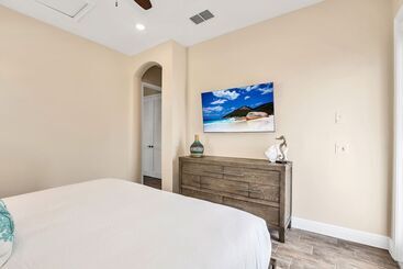 Сельский дом 8044 Sandy Toes Way