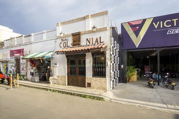 تختخواب و صبحانه Colonial Palmira