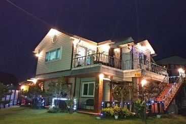 Gapyeong Namiseom Seomnaru Pension