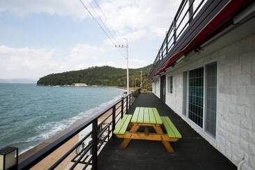 Goheung Sunset House Pension