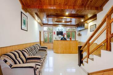 Goroomgo Hotel Hillside View Manali