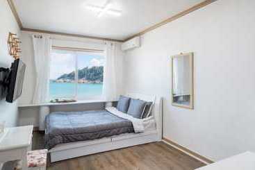 Goseong Jajackdo Aroma Pension