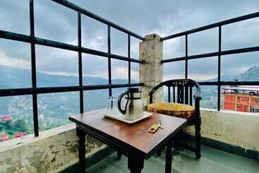 호텔 Goroomgo Aachaman Abode Shimla