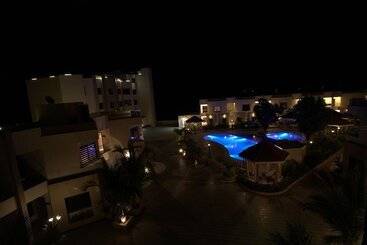 ホテル The Sky Imperial Bapu’s Resort