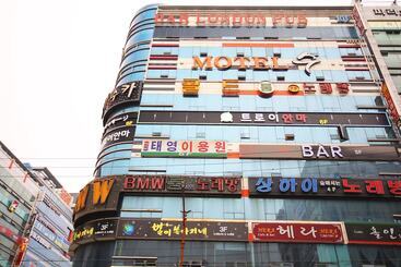 מוטל Changwon Sangnamdong Soo