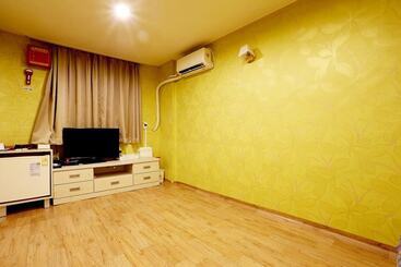 Motel Chungju Vision Park