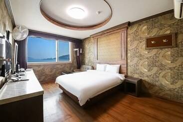 汽车旅馆  Wando La Mer