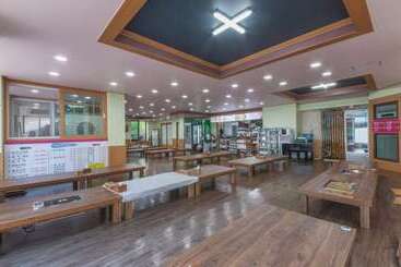 Geojedo Haeseong Beach Pension