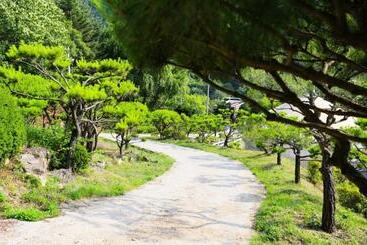 Namyangju Season Five Pension