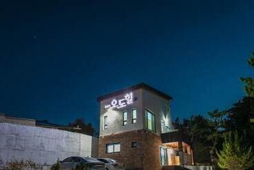 بنسيون Pohang Ohdoheal Poolvilla