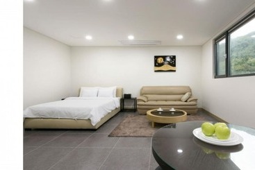 פנסיון Yangpyeong Uno House Pool Villa
