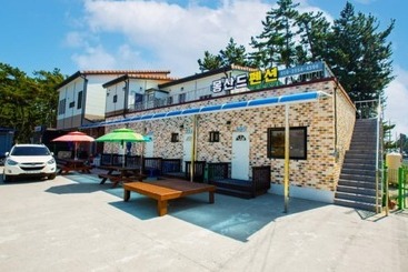 Taean Solbatgil Pension