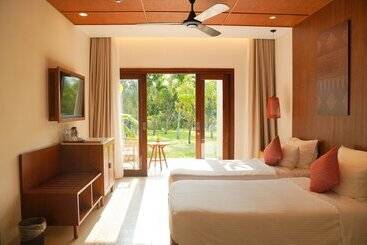 هتل Pax Ana Doc Let Resort & Spa