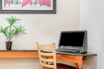 בית מלון כפרי Quality Inn