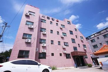 汽车旅馆  Andong Seogung