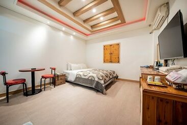 汽车旅馆  Anseong Hill House