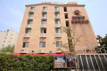 מוטל Asan Red House