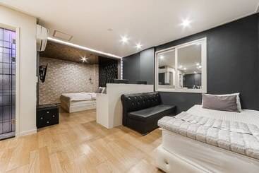 Motel Changwon Yongho Dong Zeta