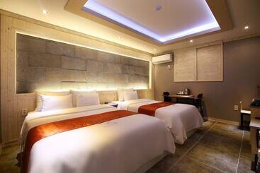 Motel Daejeon Jungri Some
